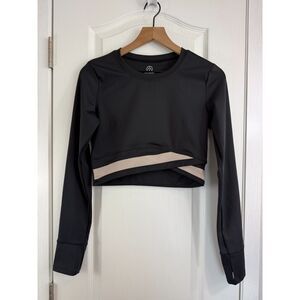 Move Theology Color Block Long Sleeve Crop Top Black Women's M Medium NWT